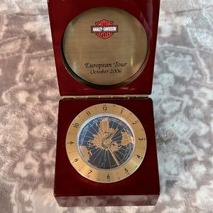 H/D rare European Tour 2006 wooden clock